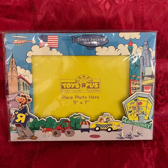 Vintage 2001 Toys “R” Us New York Times Square Geoffrey 5” x 7” Picture Frame - Picture 1 of 12